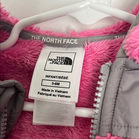 The North Face Pink and Gray Fleece Jacket - Picture 4 of 5